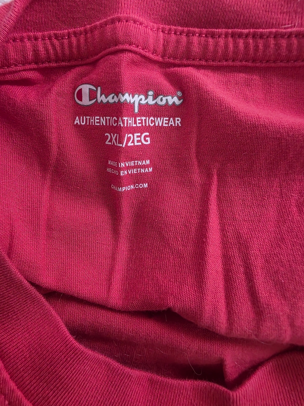 Champion Men’s Classic Logo T-Shirt - Red - Picture 6 of 7